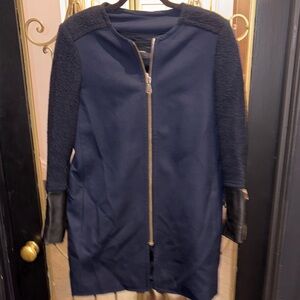 Club Monaco small Navy Black leather gold Zip-Up Coat Boucle arms  Chanel vibe
